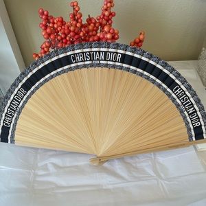 Dior Fan Limited Edition Là collection Privee NEW